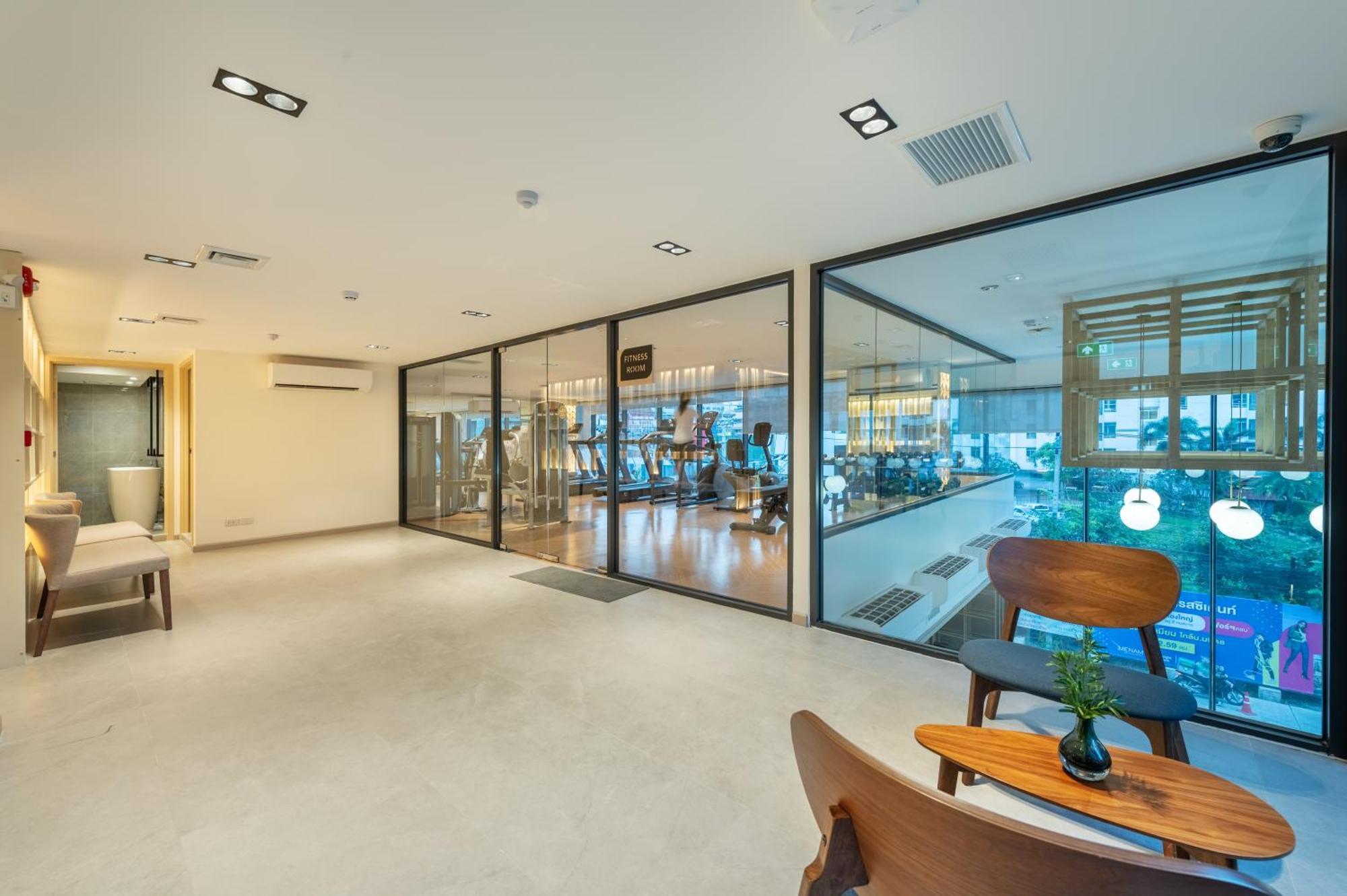 Salaya One Hotel & Service Apartment Zewnętrze zdjęcie