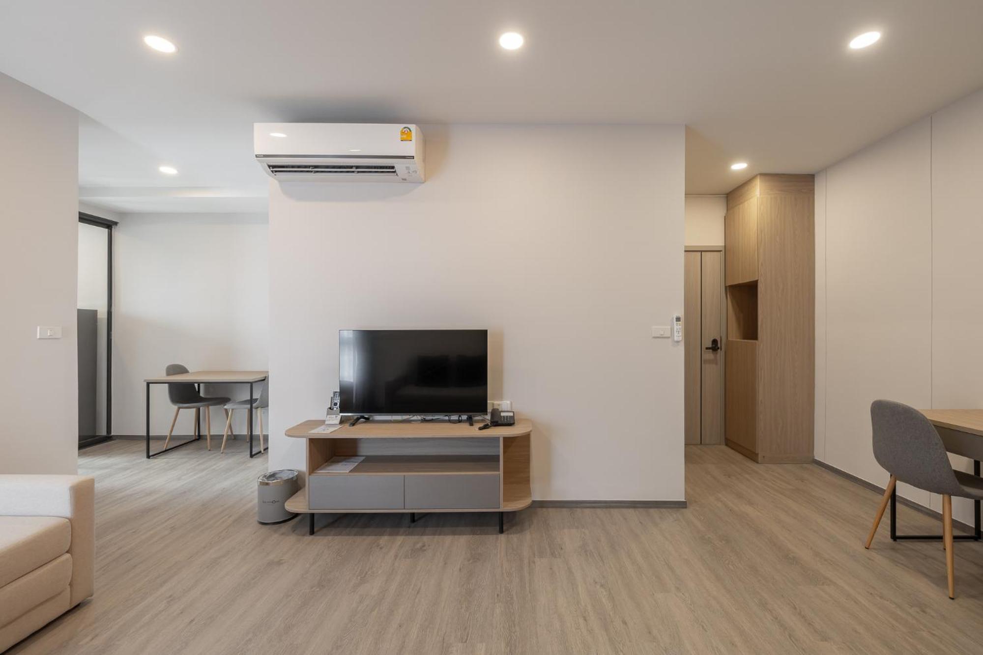 Salaya One Hotel & Service Apartment Zewnętrze zdjęcie