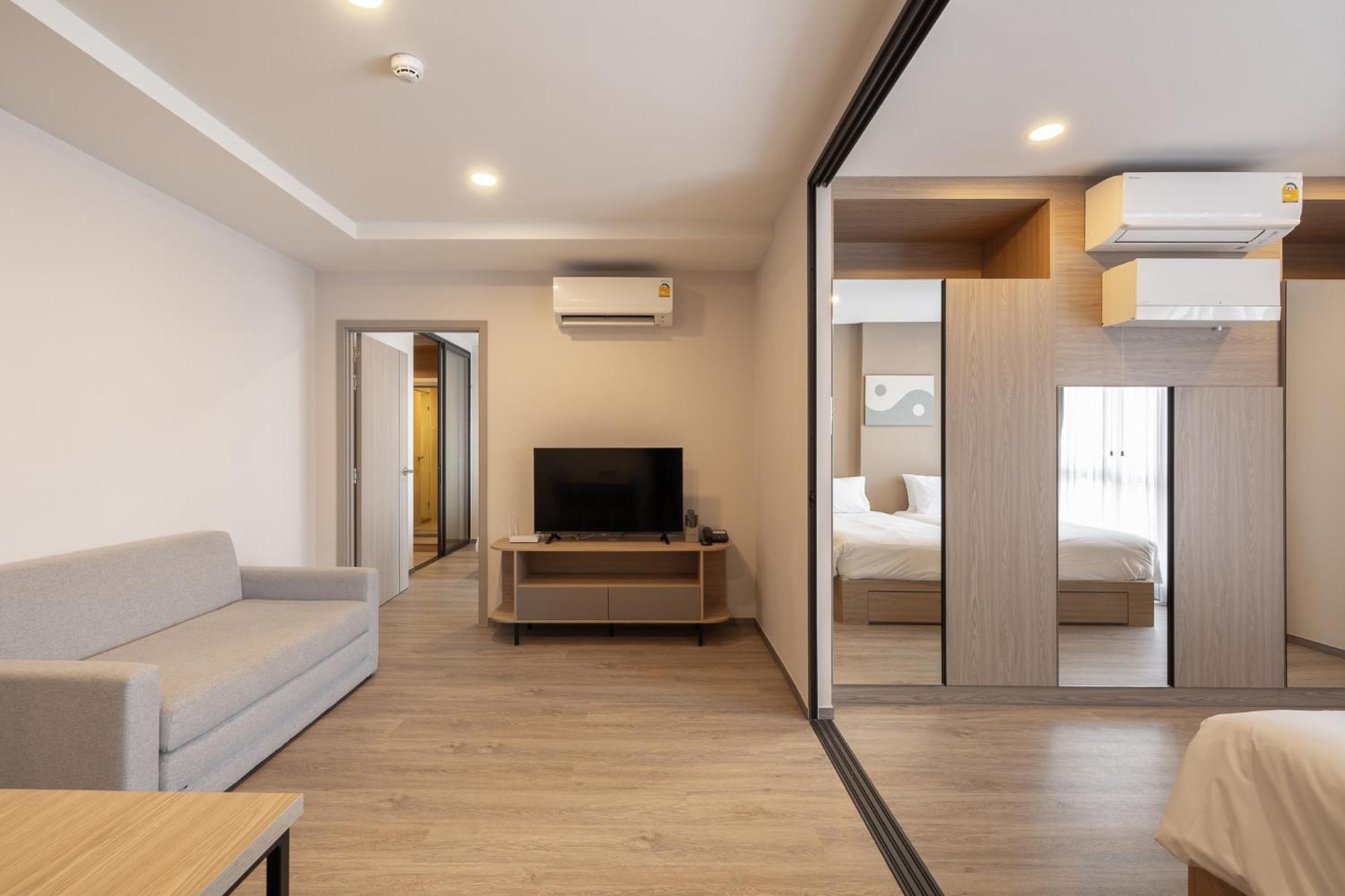 Salaya One Hotel & Service Apartment Zewnętrze zdjęcie