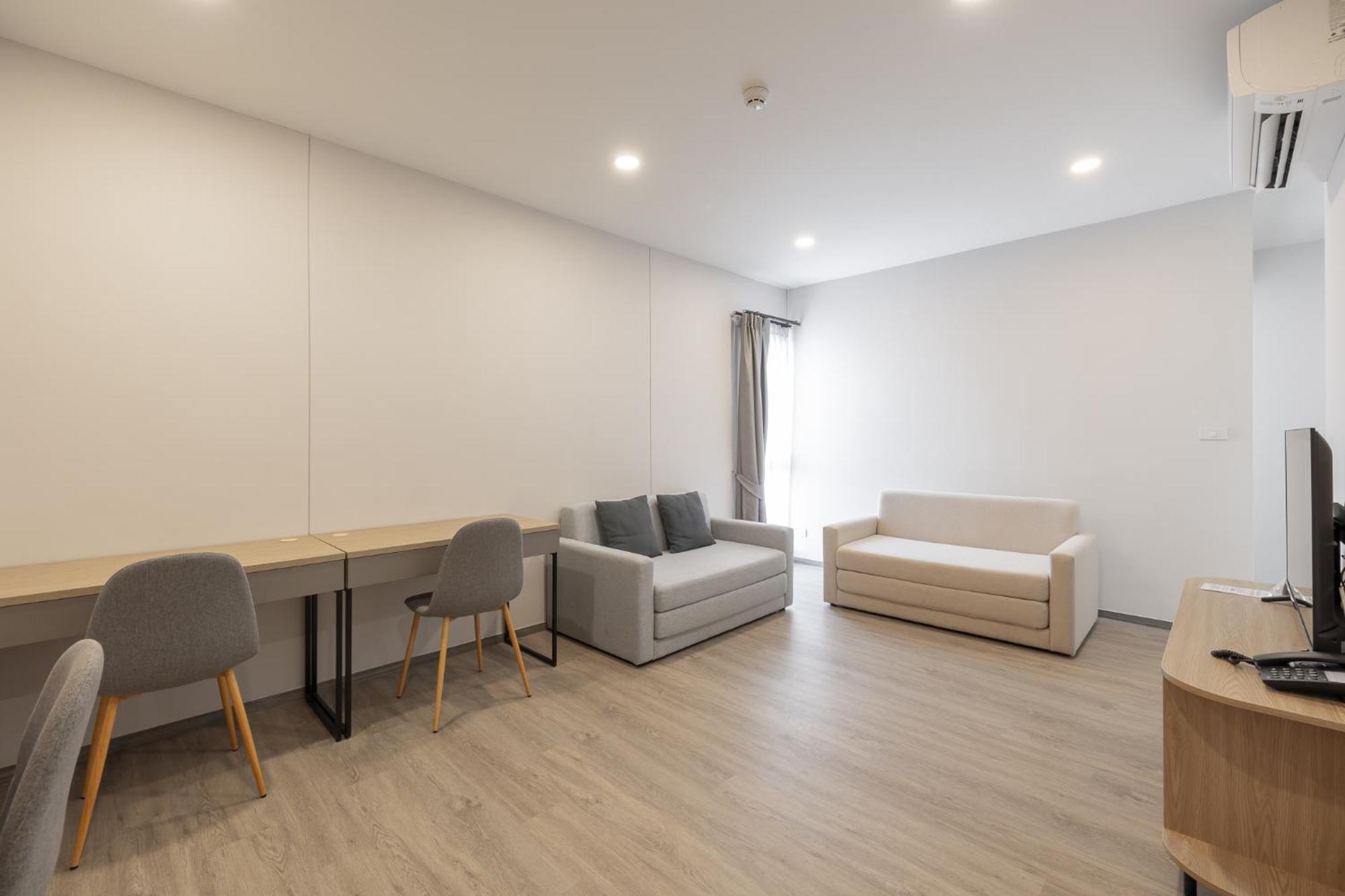 Salaya One Hotel & Service Apartment Zewnętrze zdjęcie