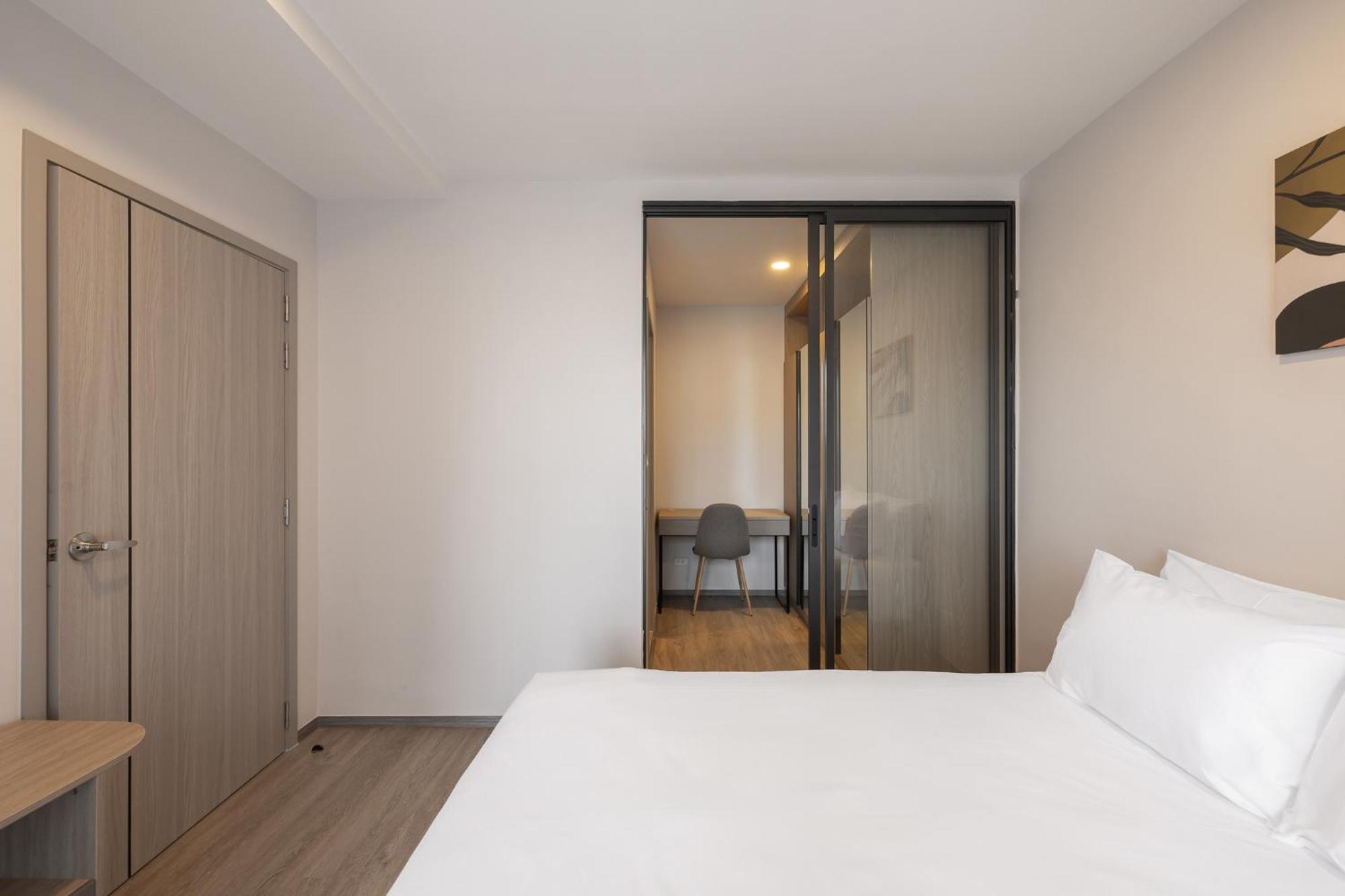 Salaya One Hotel & Service Apartment Zewnętrze zdjęcie